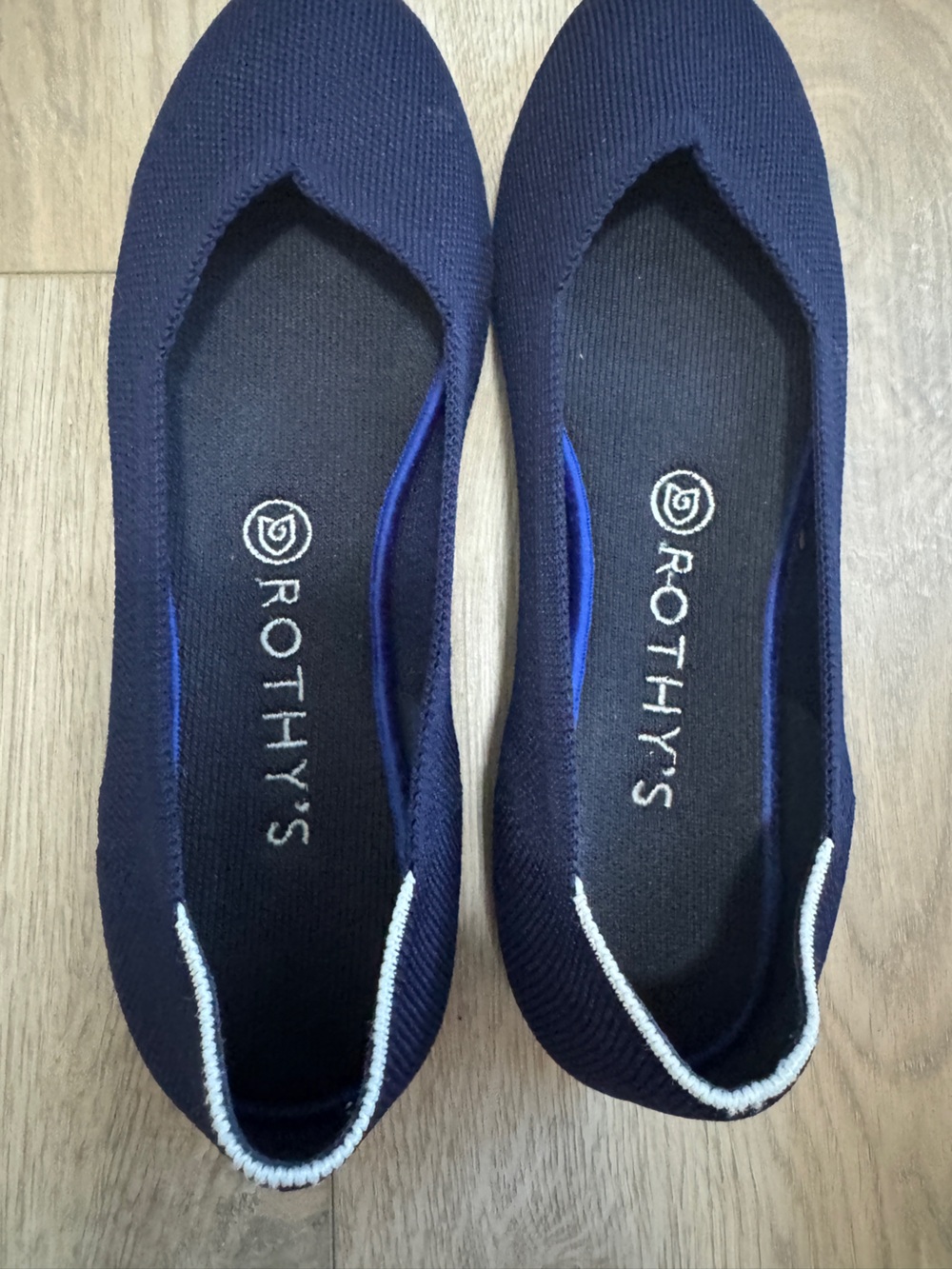 ROTHY'S Women's Navy with White Trim Ballet Flat Sz. 8.5 - Picture 3 of 14
